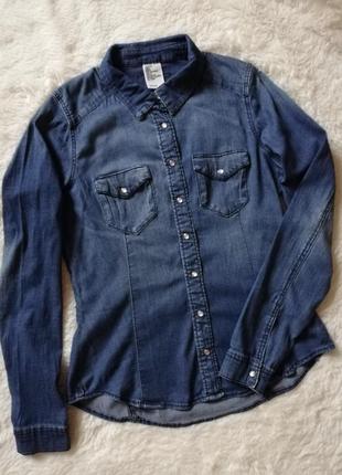 H&m тоненька сорочка синя джинсова приталена на кнопках