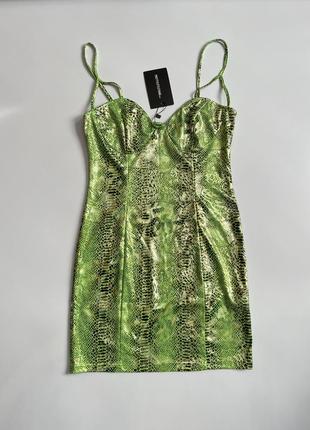 Платье в змеиный принт зеленого неонового цвета