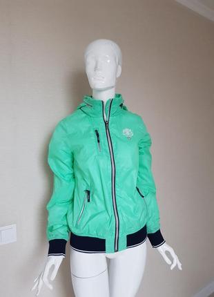 Стильная легкая куртка ветровка от премиум бренда gaastra