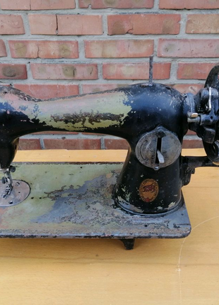 Радянська швейна машина