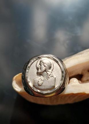 Серебристое кольцо в каточном стиле на любой размер
