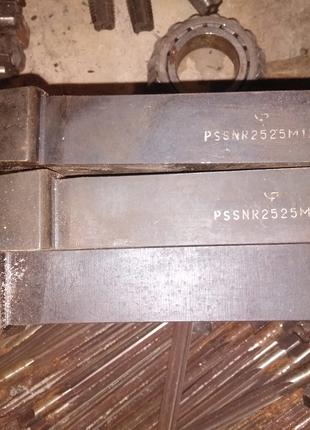 Резец PSSNR 2525 M12 25х25 мм с мех. кр. пластины