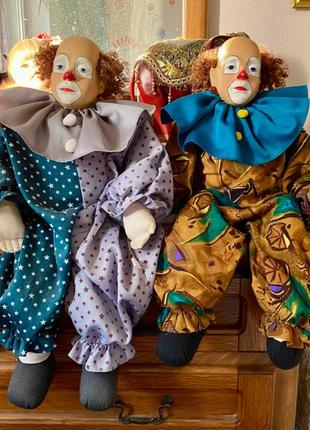 Коллекционная фарфоровая кукла клоун