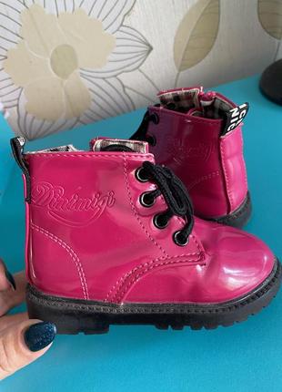 21 стильные лаковые ботинки в цвете pink