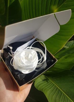 Чокер роза белая (теплого тона, айвори) - 6 см