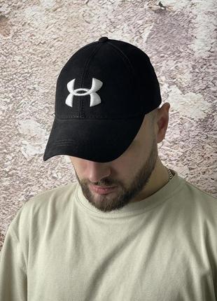 Кепка under armour черная (белое лого)