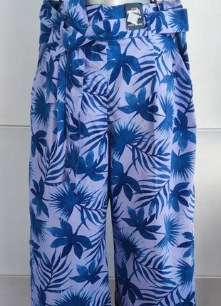 Короткі літні штани, кюлоти  marks & spencer з тропічним принтом