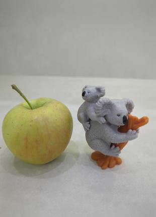 Большая игрушка киндер макси (kinder maxi) - коала
