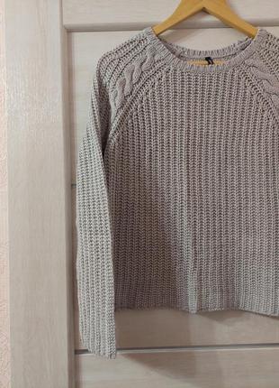 Серый базовый актуальный вязаный свитер chicoree