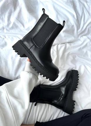 Черевики black leather tractor boots
