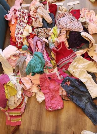 Полный комплект одежды на девочку от рождения до 1.5 года.