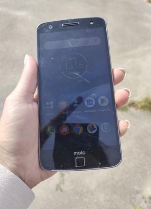 Телефон  Moto Z Force Droid