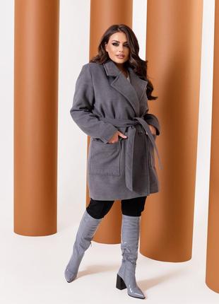 Женское пальто из кашемира на подкладке с серым поясом р.48/50...