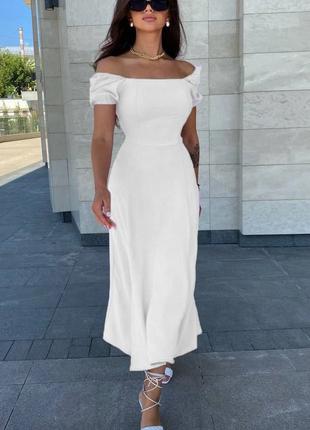 Изысканное длинное платье белый