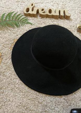 Фетровая шерстяная шляпа с широкими полями