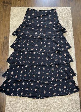 Женская длинная юбка с оборками и цветочным принтом  River Island