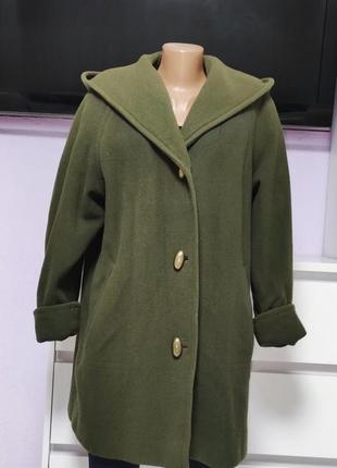 Женское пальто с капюшоном sixth sense.