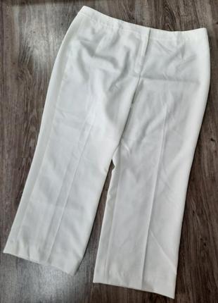 Елегантні білі штани великого розміру