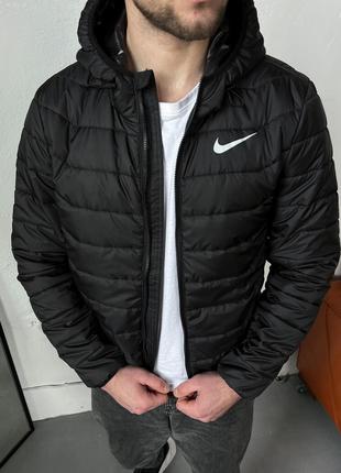 Стильна куртка вітровка Nike
