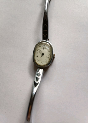 Жіночий наручний годинник Ссер