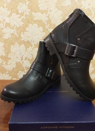 Кожаные женские ботинки adrienne vittadini. из сша