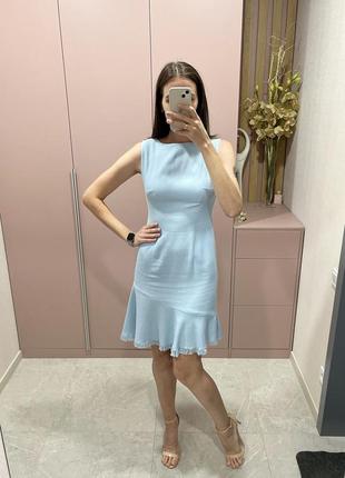 Платье нежно-голубого цвета