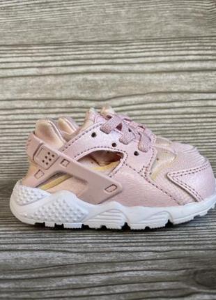 Детские кроссовки nike air toddler girls huarache run se sneakers