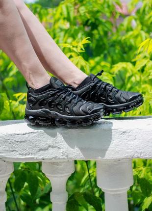 Air vapor max hot sale plus triple black