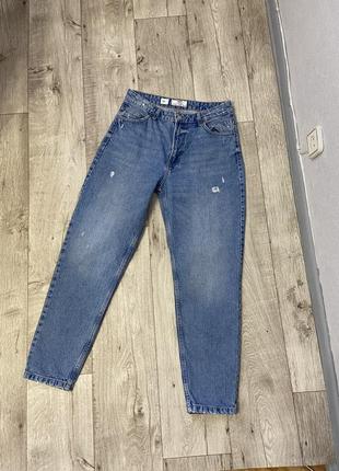 Базовые джинсы мом bershka размер 40