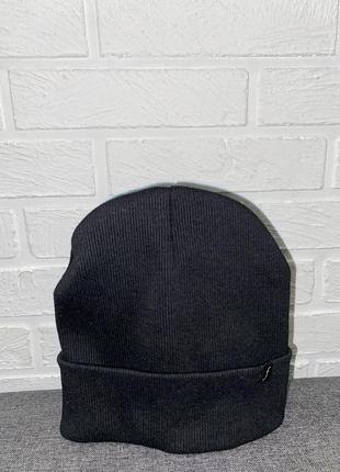 Женская черная шапка с отворотом, легкая шапка на осень