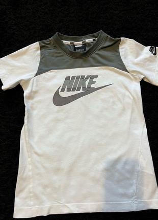 футболка Nike s 128-137 (7-8-9) років