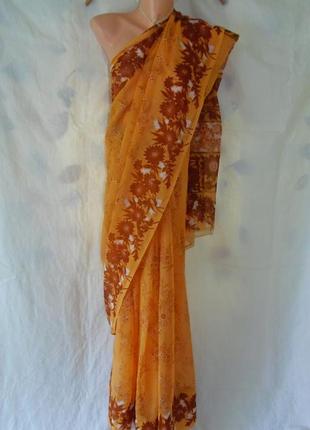Оранжевое индийское сари
