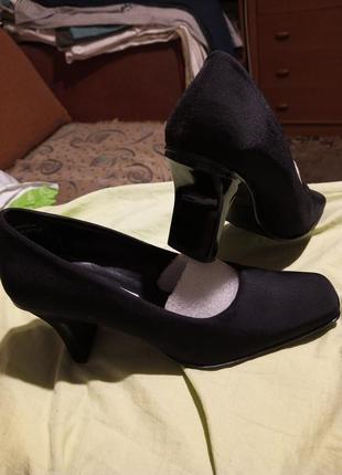 Новые,элегантные,чёрные туфли на небольшом каблучке,nando-h, i...