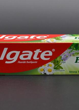 Зубна паста "Colgate" / Трави / 50мл