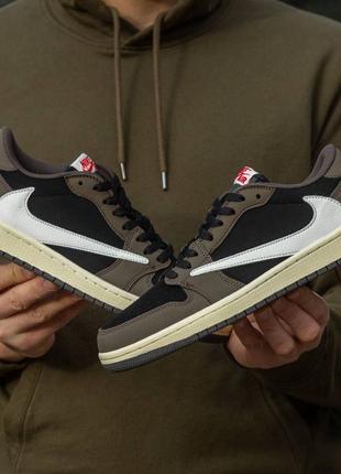 Air Jordan Retro 1 Low x Travis Scott