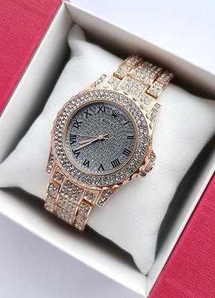 Наручные женские часы в розовом золоте с серебром