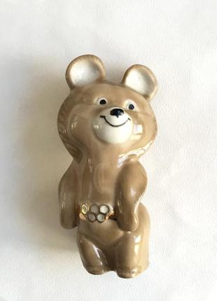 Фарфоровая статуэтка олимпийский мишка медведь винтаж ссср