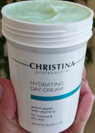 Зволожуючий денний крем Hydrating day cream
