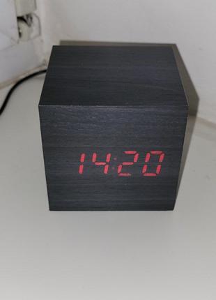 Часы куб диодные настольные usb/батарейки AAA с градусником и буд