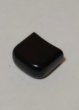 Крышка USB (для флешки или кабеля)