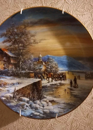Продам немецкую, фарфоровую тарелку "Живописные зимние пейзажи".