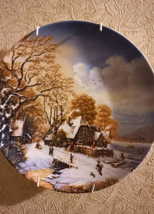 Продам немецкую, фарфоровую тарелку "Мирный мир льда и снега.