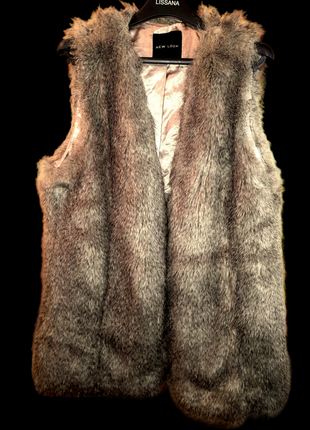 Женская теплая жилетка из экомеха увеличенного размера