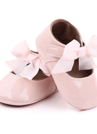 Туфли пинетки для девочек 0- 6 месяцев.