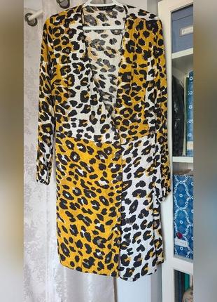Платье на запах в леопардовый принт с пуговицами f&f