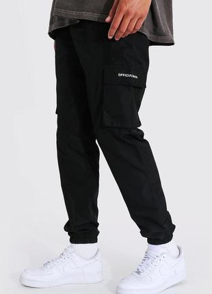 Штани boohoo tall shell 3d cargo joggers with strap detail
