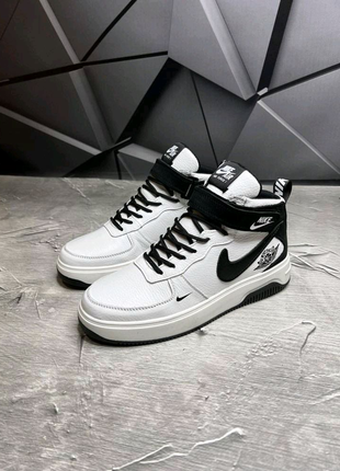 Зимові ботинки Nike біло чорні