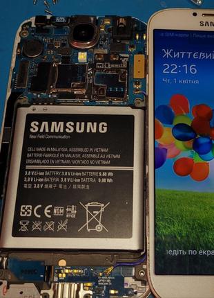 Samsung galaxy S4 (GT-i9505) рабочий, но треснутый дисплей i9500