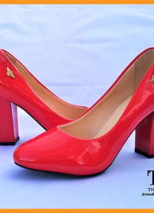 Женские красные туфли на толстом каблуке лаковые модельные (ра...