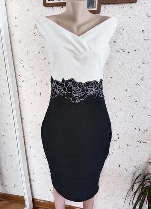 Вечернее платье черно-белого цвета